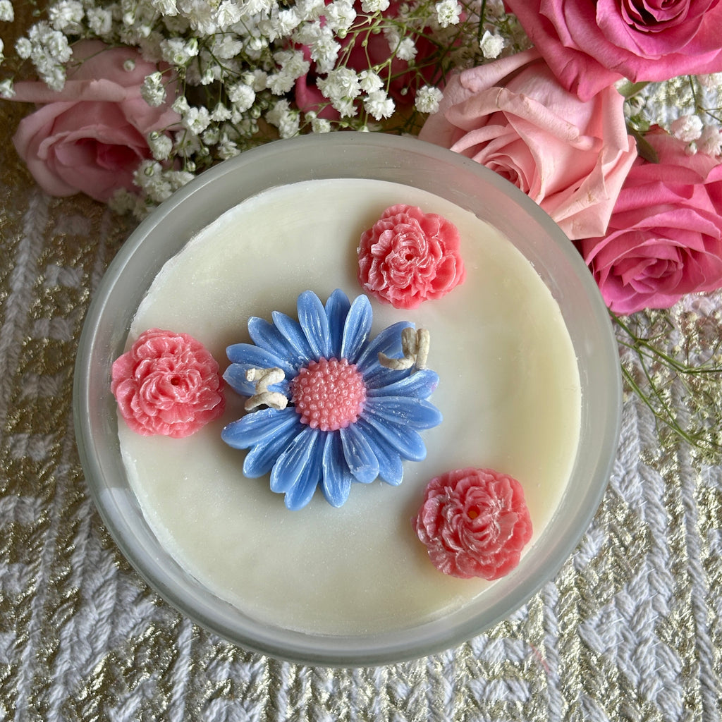 Soft Sunshine – Daisy & Carnation