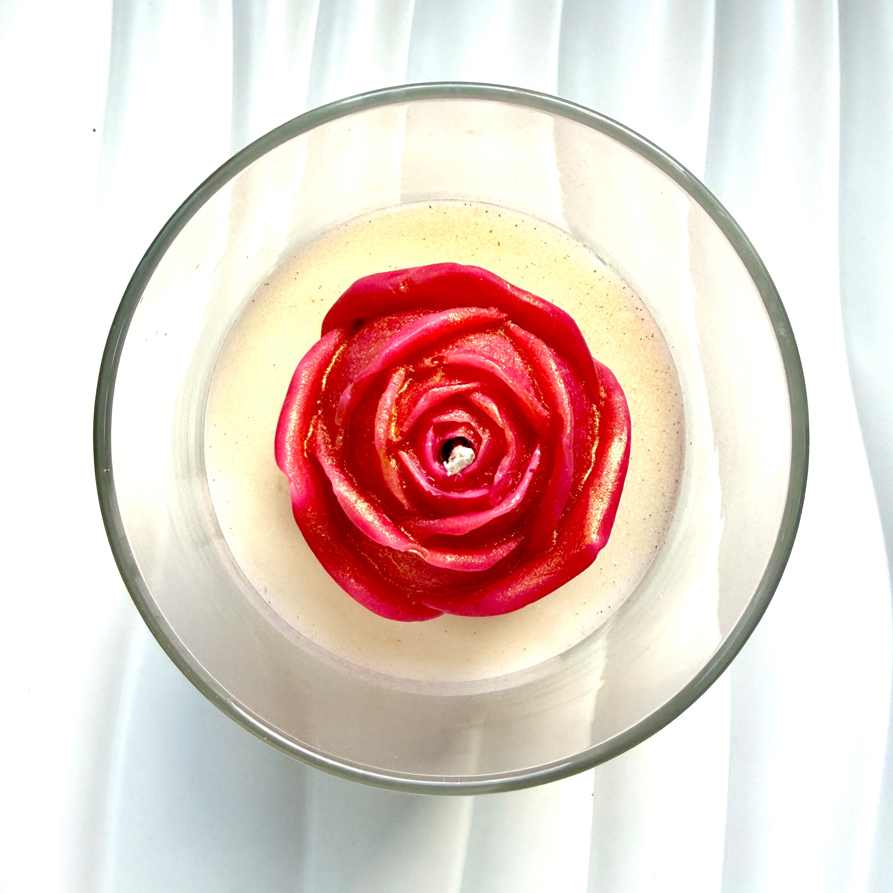 Rose Lumiere - Romance, captured in wax and flame